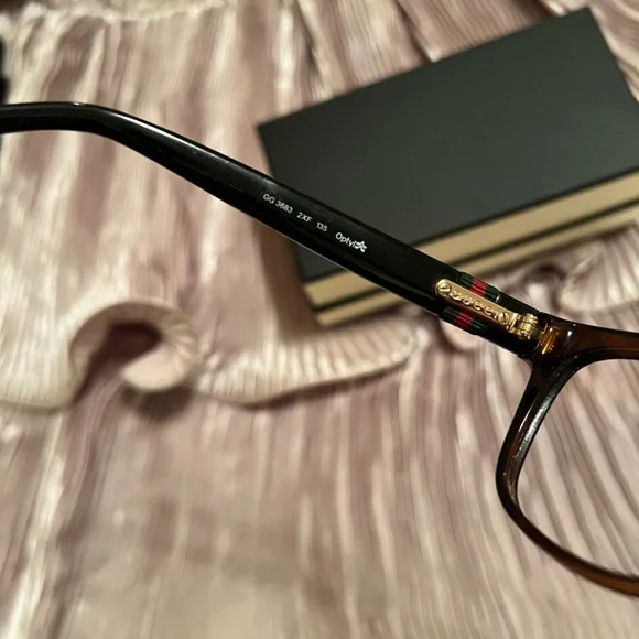 Gucci Tortoise Shell Women's Glasses - Picture 7 of 14